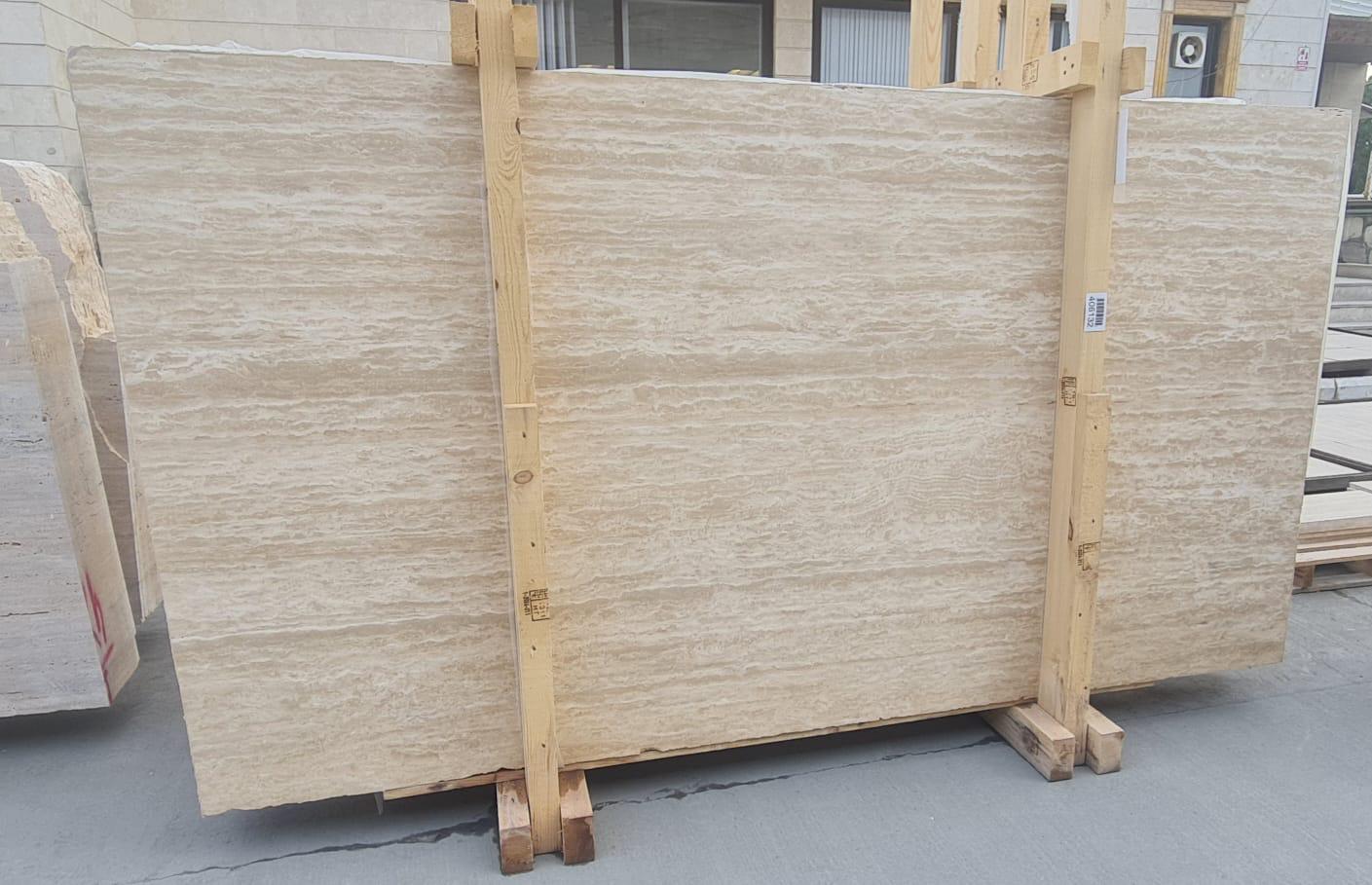 Light Travertine Vein Cut